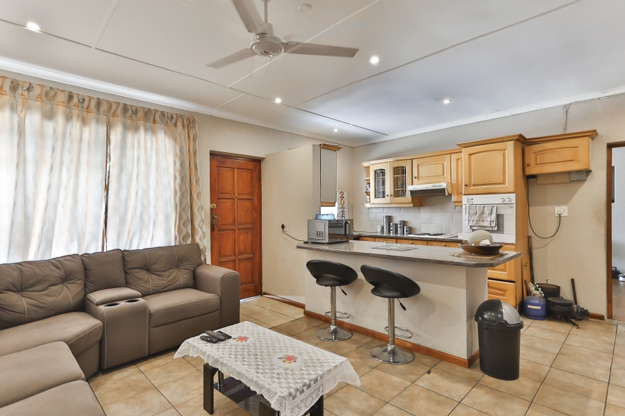 2 Bedroom Property for Sale in Gustrouw Western Cape